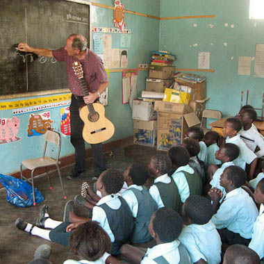 Matthew Raymond teaching a music class